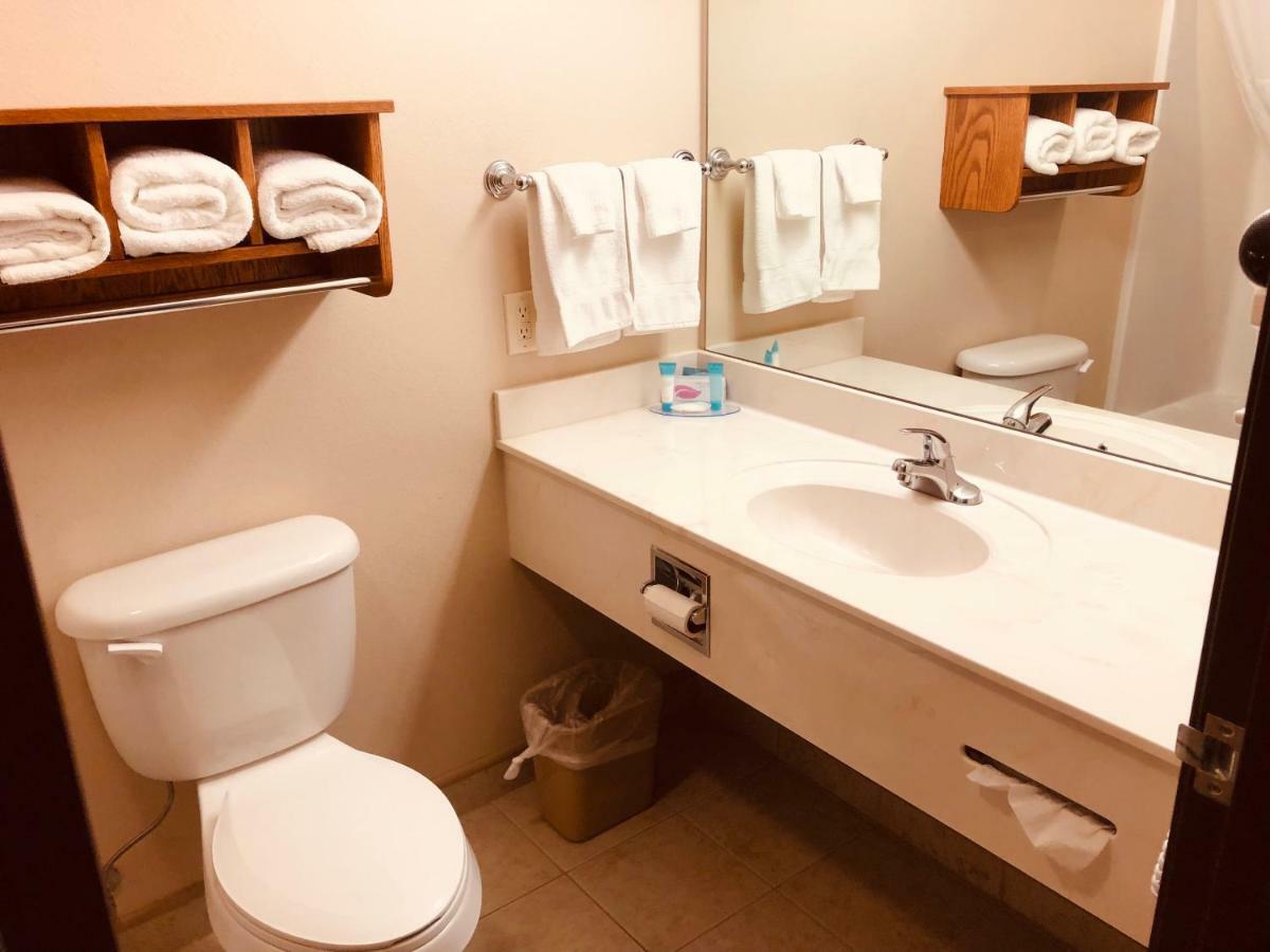 Shenandoah Inn & Suites Экстерьер фото
